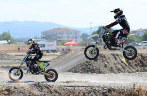 Gönen'de motokros heyecanı 118 sporcuyu buluşturdu