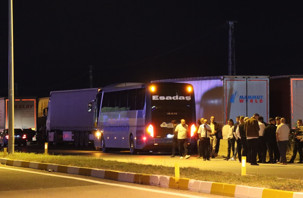 Heyelan nedeniyle kapanan kara yolu açıldı