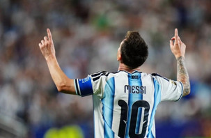 Arjantin'de bir devrin sonu: Lionel Messi bıraktı