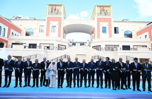 Önce patronları, sonra bakanları ağırladı