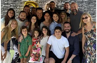 Acun Ilıcalı'dan torununun doğum gününde aile pozu