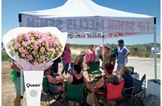 Danimarka basınından, Queen Company'ye İzmir takibi