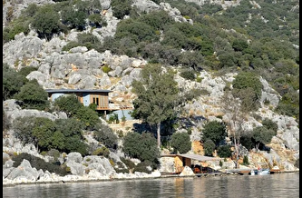 İngiliz'in kaçak villasında mühür ve kira tezgâhı