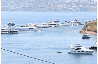 Bodrum koyları tekne park yerine döndü