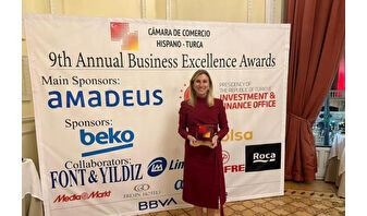 Ebru Özdemir’e İspanya’dan Mesleki Liyakat Ödülü