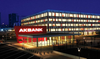 Akbank'a üç kategoride 'En İyi Banka' ödülü