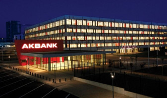 Akbank'tan ekonomiye 2,9 trilyon lira kredi desteği