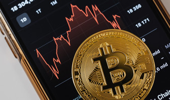 Bitcoin 64 bin doları aştı