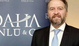 Ünlü'nün İngiltere'deki iştiraki yatırım bankası oldu