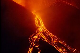 Dünya fokurduyor: Kilauea, Etna, Paos ve Marapi'de yeni patlamalar meydana geliyor
