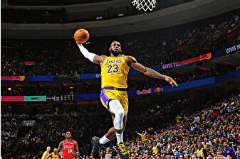 LeBron James, emeklilik konusunda kararını ailesiyle görüştükten sonra vereceğini açıkladı