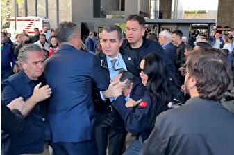 CHP lideri Özgür Özel'e AKM çıkışında yumruklu saldırı yapıldı
