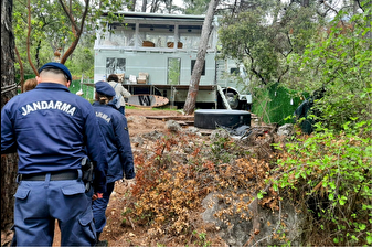 PD yazdı, Muğla Valiliği'ne bağlı Muğla Vakfı tarafından işletilen Akyaka Orman Kampı'nda bulunan 'Jakuzili Karavan' kaldırılıyor