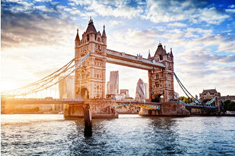 İngiltere memurları Londra dışına çıkarıyor