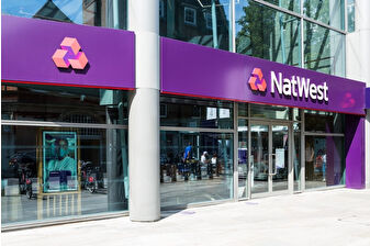 İngiltere hükümeti, 17 yıl sonra Natwest’teki son hissesini satarak 2008 finansal krizinin kapanışını ilan etti