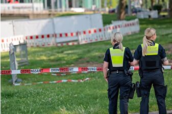 Köln'de  İkinci Dünya Savaşı’ndan kalma üç bombanın imhası için 20 bin kişi tahliye edilmeye başlandı