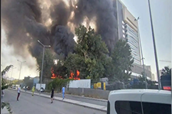 Fabrikada yangın hastane boşalttırdı