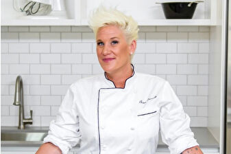 Dünyaca ünlü şef Anne Burrell evinde ölü bulundu