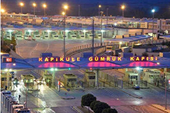 Boruların içerisinde yurt dışına kaçacakken yakalandılar