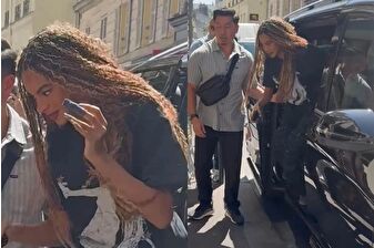Beyoncé'nin kızı Blue Ivy, babası Jay-Z ile Paris gezisinde
