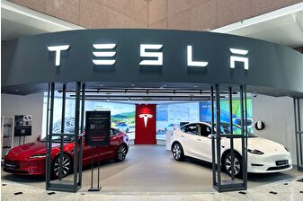 Tesla, Şanghay’da 557 milyon dolarlık pil depolama projesi için imza attı