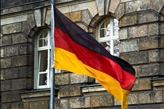 Almanya'da firmaların ihracat beklentisi tarife belirsizliğiyle haziranda kötüleşti