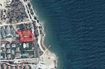 Gümüldür'de 32 bin 600 metrekarelik denize sıfır arazi satışta