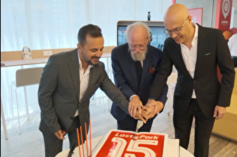 Tatko Lastik’te 30 yıl yönetim kurulu üyeliği yapan Galatasaray eski Başkanı Alp Yalman, LastikPark’ın kuruluş etkinliklerine katıldı
