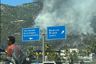 Bodrum'da korkutan yangın: Alevler dağın yamacına doğru ilerliyor