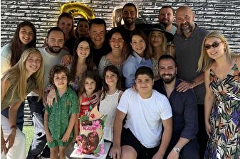 Acun Ilıcalı'dan torununun doğum gününde aile pozu