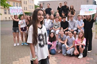 12 yaşındaki Ayla Uluçam, Almanya’nın en iyi kitap okuyan öğrencisi seçildi