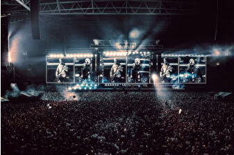 Definitely Maybe’nin 30’uncu yılında Oasis, Cardiff'teki dev konserle hayranlarıyla yeniden buluştu