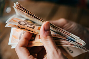 Hazine ve Maliye Bakanlığı'nın euro cinsi tahviline ihraç tutarının üç katından fazla talep geldi
