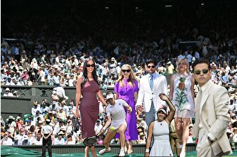 Wimbledon’da final heyecanı ünlü yıldızların göz alıcı stilleriyle renklendi