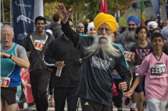 Dünyanın en yaşlı maratoncusu Fauja Singh, 114 yaşında araba çarpması nedeniyle yaşamını yitirdi
