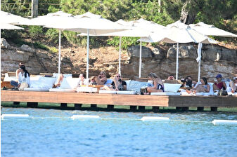 Garihler'in aile boyu Bodrum keyfi
