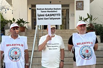 İşten çıkartılan 35 yıllık gazeteciden Bodrum Belediyesi önünde protesto