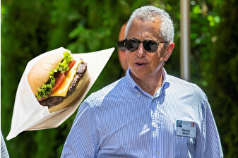Shake Shack'in kurucusu Danny Meyer artık bir milyarder