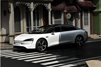 Huawei ve Chery'den 1,4 milyar dolarlık elektrikli araç hamlesi