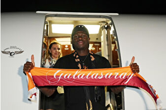 Wilfried Singo İstanbul’a geldi: Galatasaray Türkiye’nin en büyük takımı, burada olduğum için çok mutluyum
