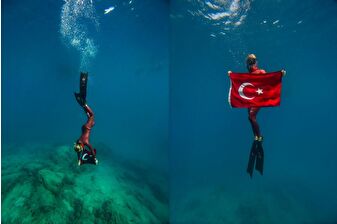 Şahika Ercümen, Kaş'taki batık tanka Türk bayrağıyla dalış yaptı
