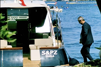 İsmail Kartal, Fenerbahçe Asbaşkanı Hamdi Akın'ın yalısından çıkış yaparken görüntülendi