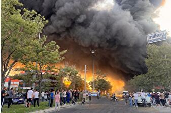 Kayseri'de Organize Sanayi Bölgesi'ndeki keçe fabrikasında yangın çıktı