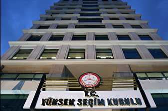 Yüksek Seçim Kurulu; CHP'nin ilçe kongrelerinin durdurulması kararına itirazını kabul ederken, İstanbul il yönetimi ile ilgili itirazını reddetti