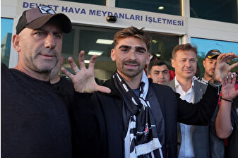 Beşiktaş’ın transfer gündemindeki Jota Silva, İstanbul’a geldi: Siyah-beyazlı taraftarlar havalimanında karşıladı