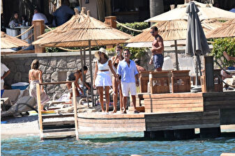 Pınar Hacıarifoğlu ve Moris Kohen çifti, evlendikleri Bodrum'da balayına başladılar