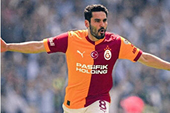 Galatasaray’ın yeni transferi İlkay Gündoğan, Konyaspor maçında saha içi liderliğini gösterdi ve Okan Buruk’un yardımcısı rolünü üstlendi
