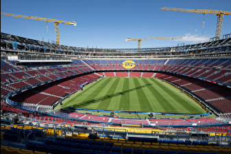 Barcelona, inşaatı neredeyse biten Camp Nou stadını dünya basınına gezdirdi