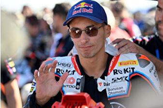 Toprak Razgatlıoğlu, Superbike İspanya ayağının ilk yarışını kazandı