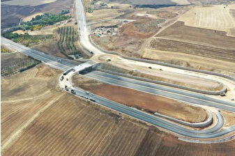 Kırşehir Kaman’da 3 kara yolu projesi tamamlandı: 2,7 milyar liralık yatırım ulaşımı hızlandıracak